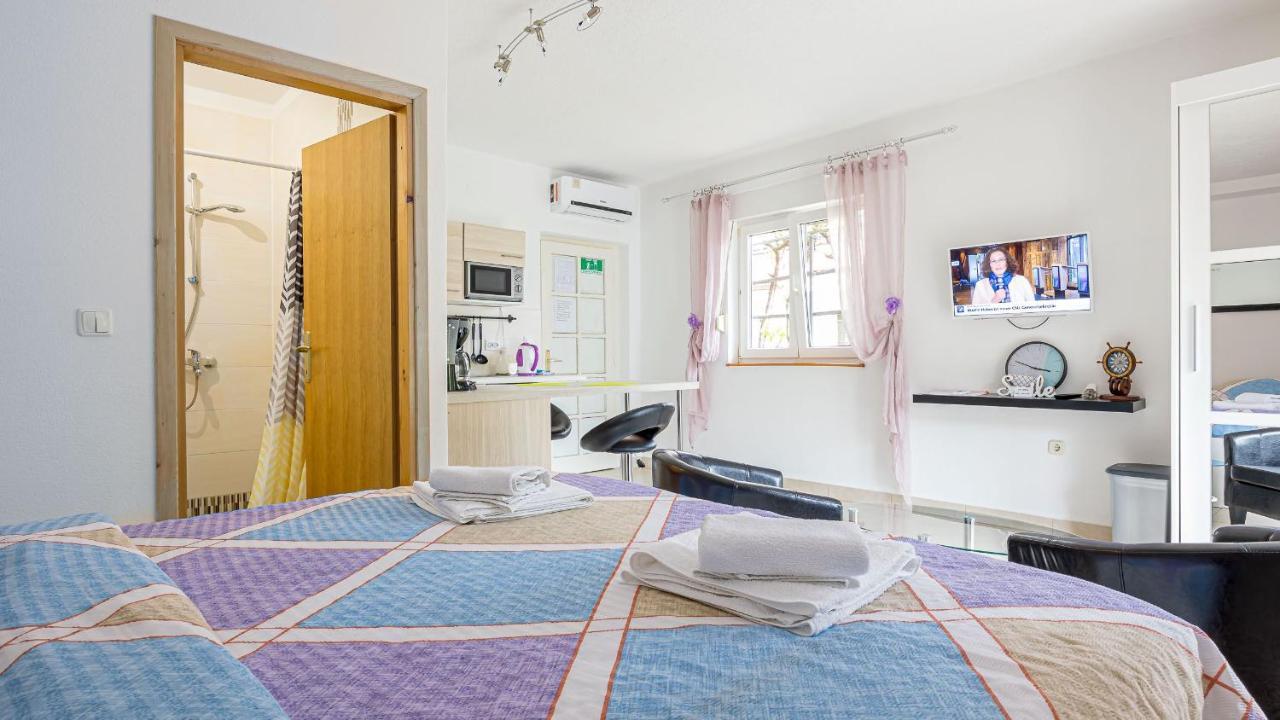 Apartments Klara Senj  Bagian luar foto